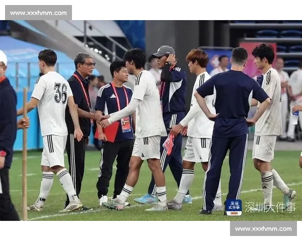 81 岁根宝挂帅南下，上海 U20 扛男足荣誉冲冠